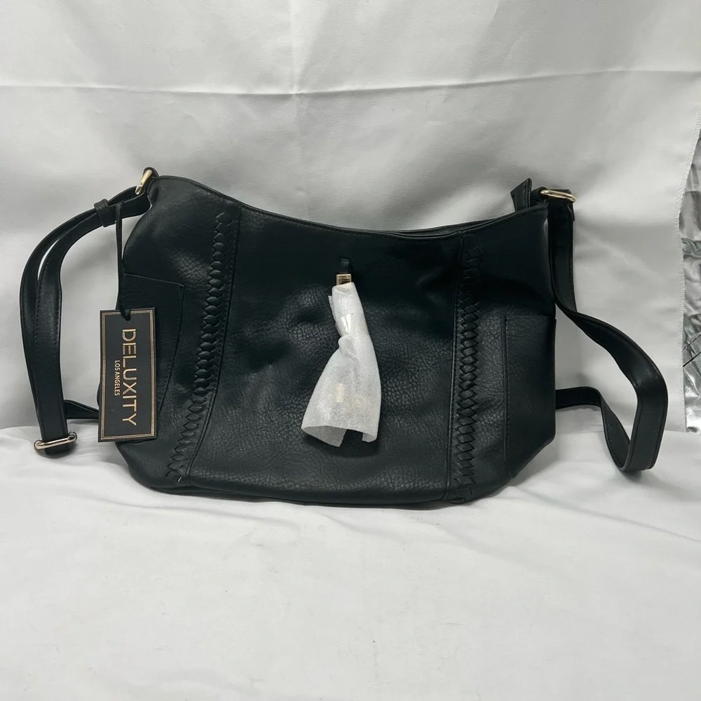 *DELUXITY LOS ANGELES* VEGAN LEATHER SOFT BLACK PURSE NWT (BP1)